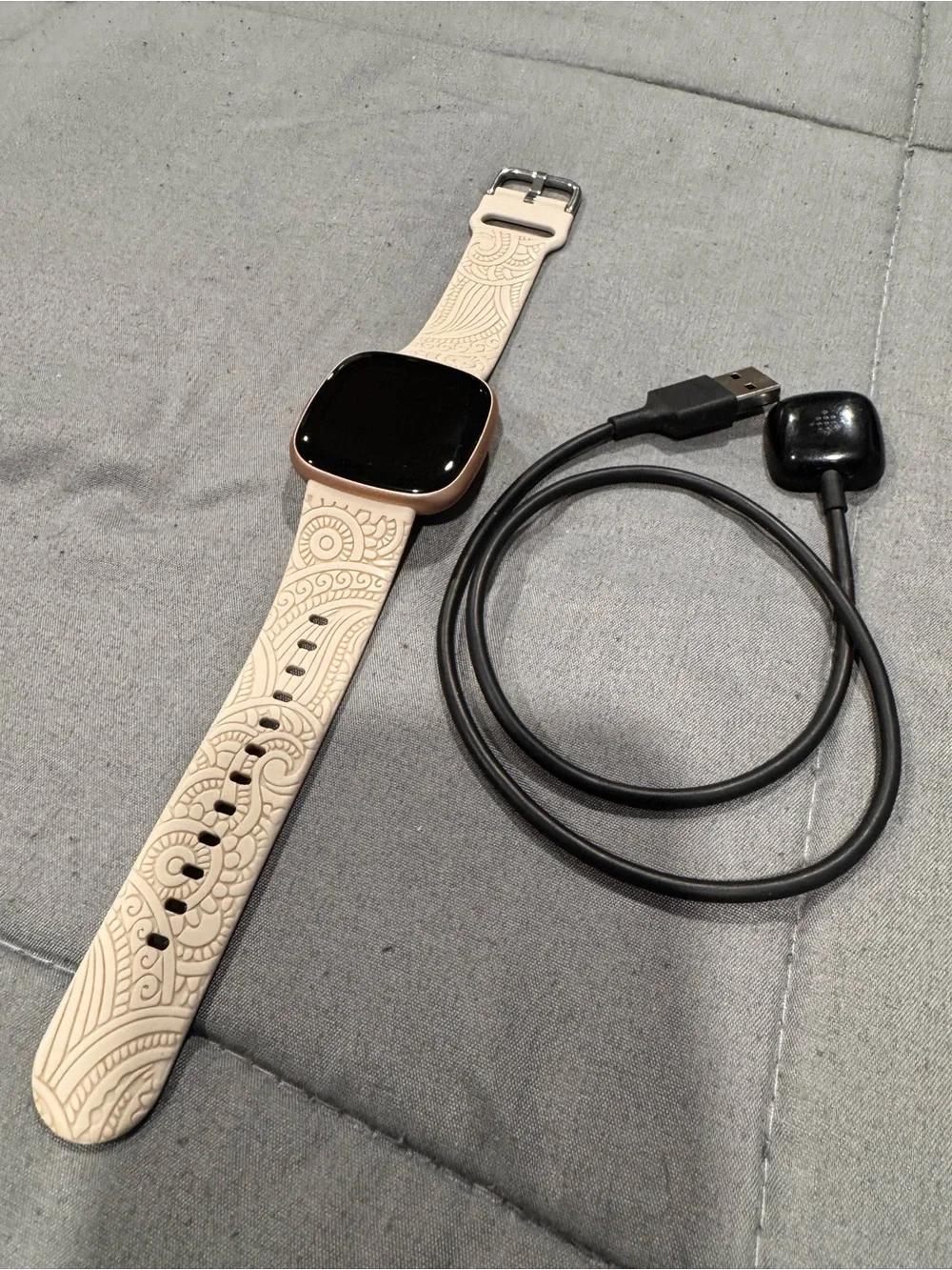 Fitbit Versa 4 Fitness Smartwatch